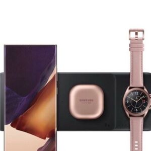 Samsung Wireless Charger Trio. Qi Compatible. Charges up to 3 Devices at Once.